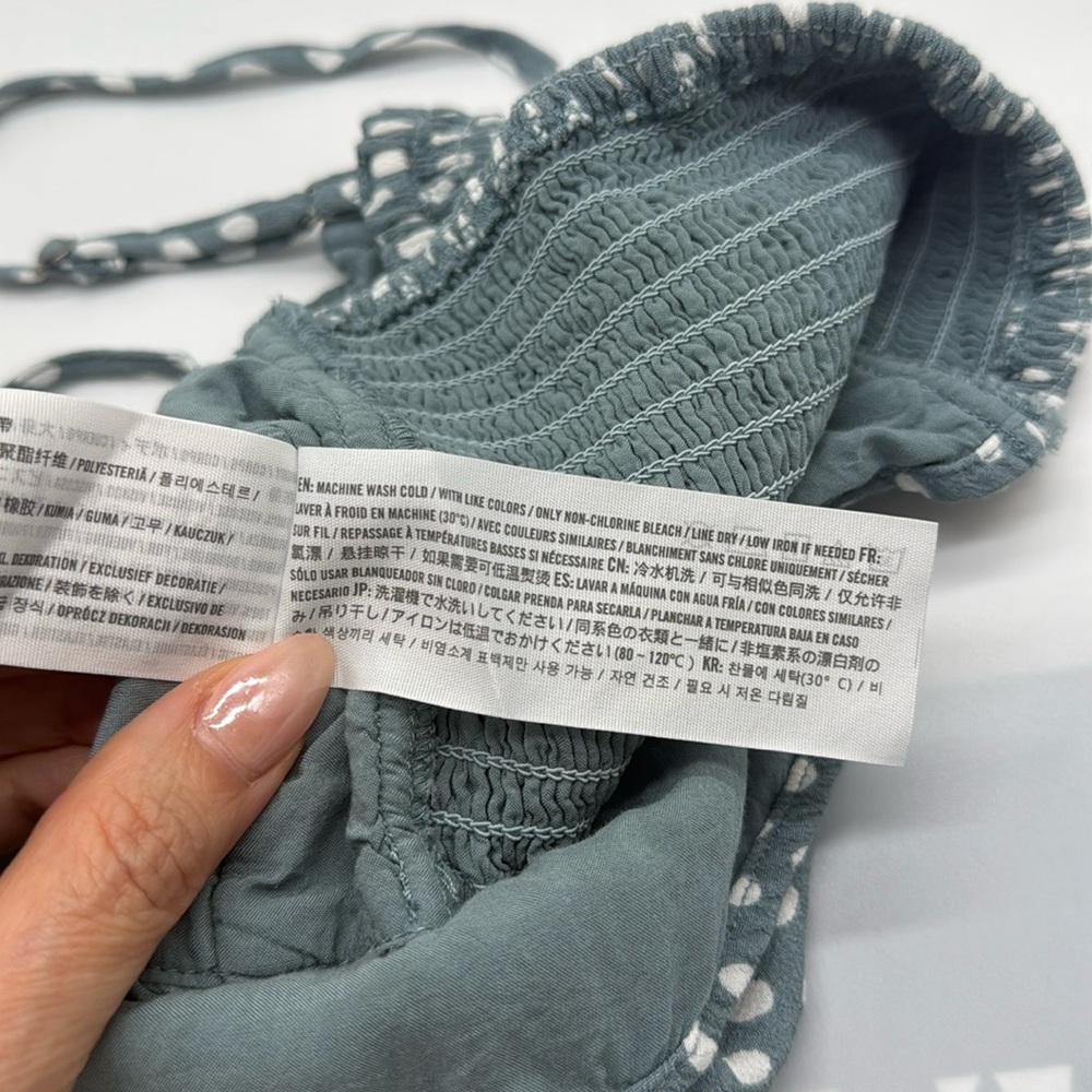 Abercrombie & Fitch Fitted Blue & White Polka Dot Crop Tank Top Size Medium - Picture 5 of 5